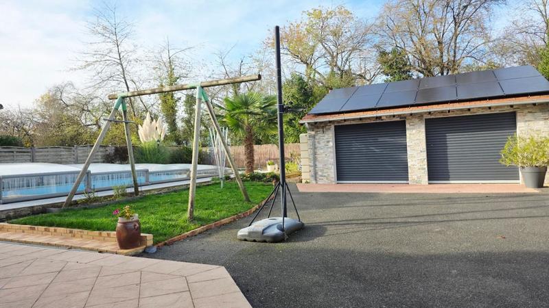 Maison - 166 m² - 8 pièces