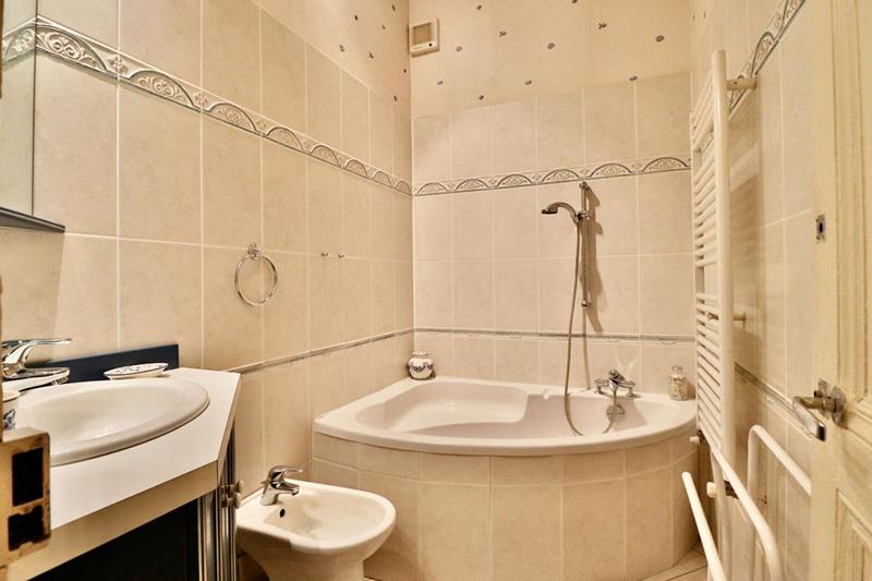 Appartement - 144 m² - 5 pièces