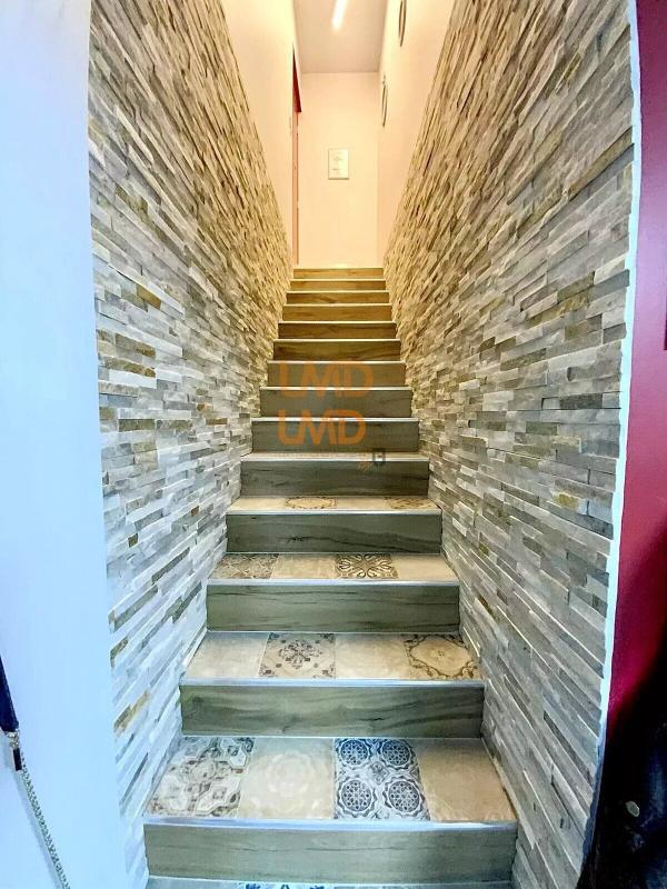 Maison - 247 m² - 5 pièces