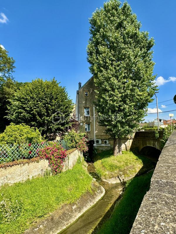 Immeuble - 285 m² - 15 pièces