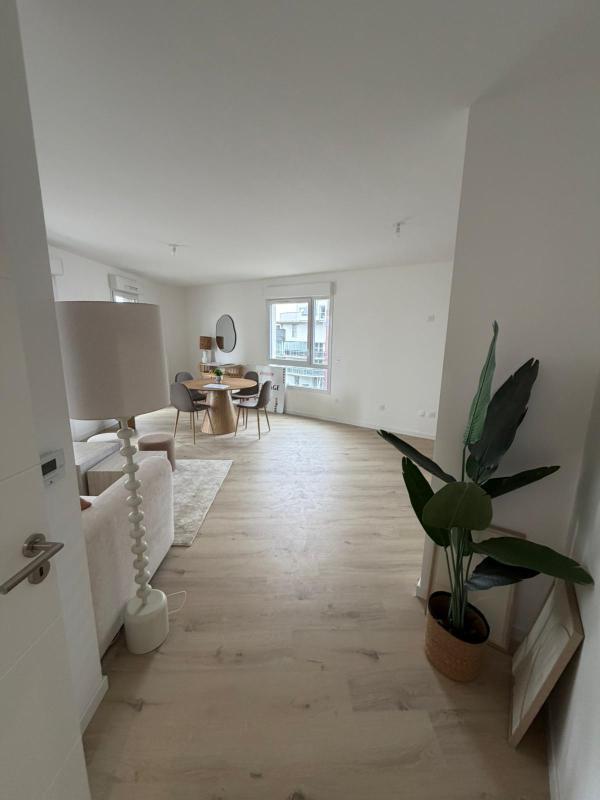 Appartement - 79 m² - 4 pièces