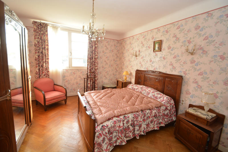 Maison - 214 m² - 8 pièces