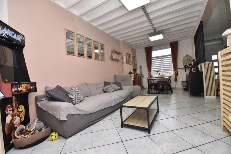 Maison traditionnelle - 94 m² - 5 pièces