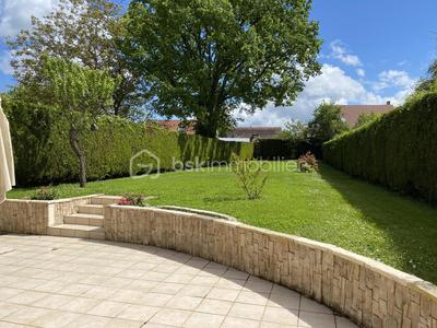 Maison - 140 m² - 6 pièces