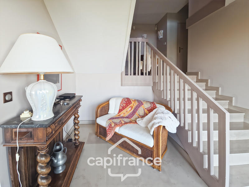 Maison - 207 m² - 7 pièces