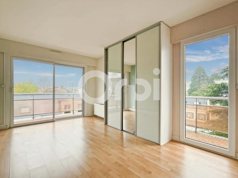 Appartement - 77 m² - 3 pièces