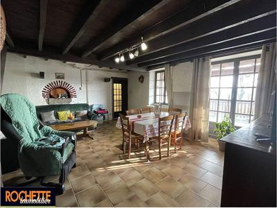 Maison traditionnelle - 145 m² - 6 pièces