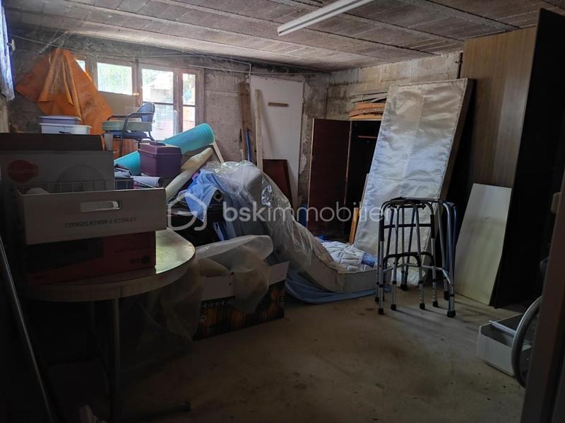 Maison - 210 m² - 6 pièces