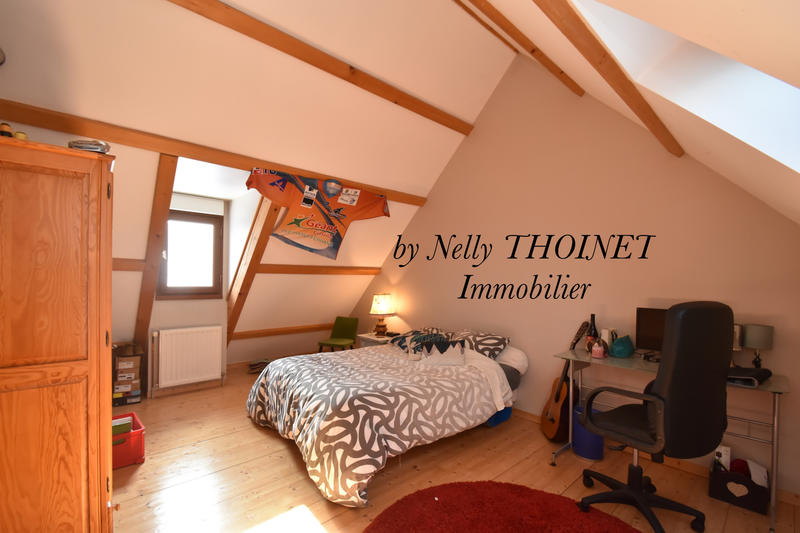 Maison - 257 m² - 11 pièces