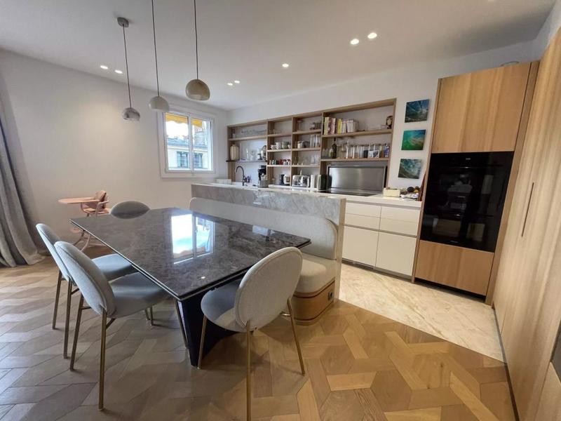 Appartement - 89 m² - 4 pièces