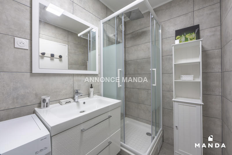 Chambre - 10 m² - 6 pièces