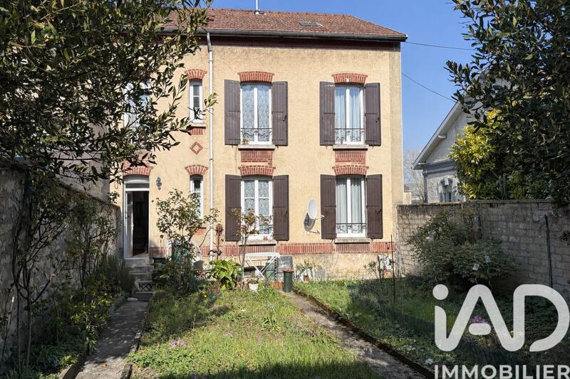 Maison de ville - 148 m² - 8 pièces