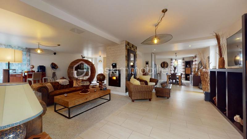 Appartement - 246 m² - 6 pièces