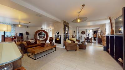 Appartement - 246 m² - 6 pièces