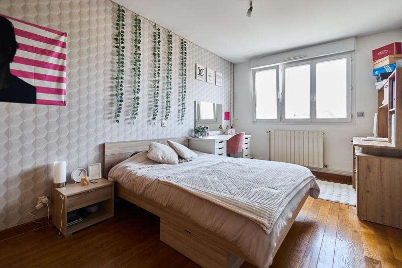 Maison - 202 m² - 8 pièces