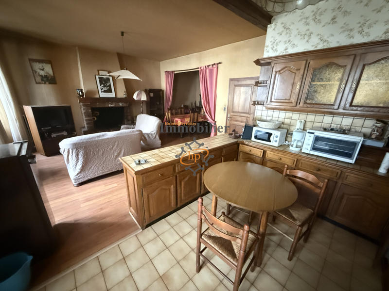 Maison - 275 m² - 3 pièces