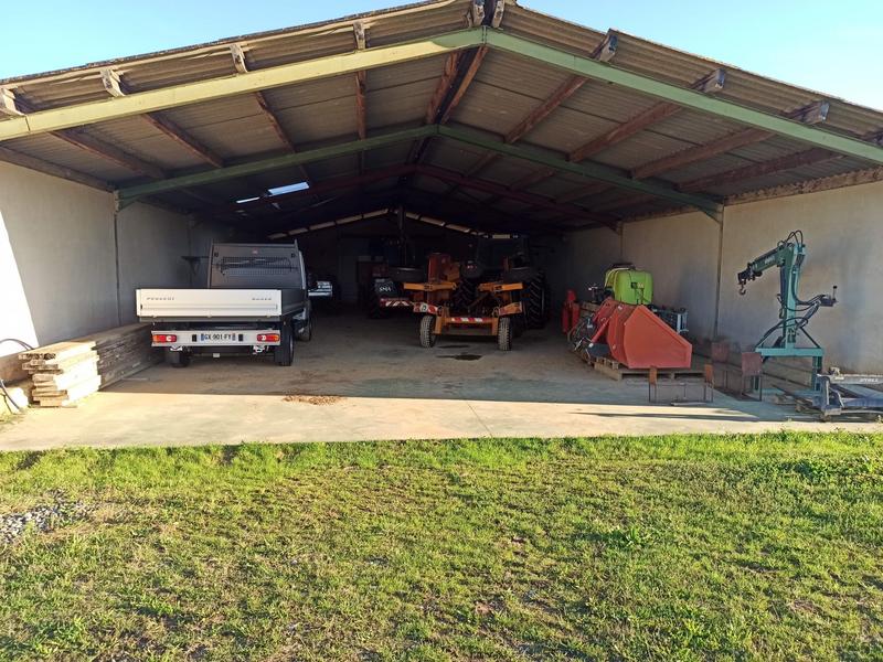 Maison traditionnelle - 280 m² - 7 pièces