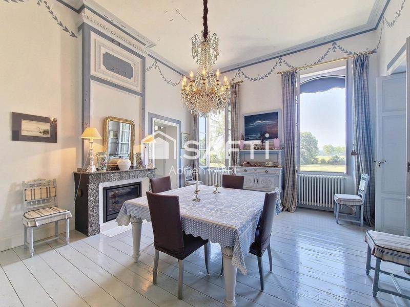 Château - 448 m² - 12 pièces