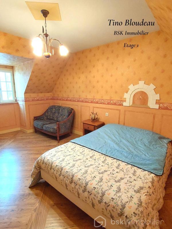 Maison - 180 m² - 8 pièces