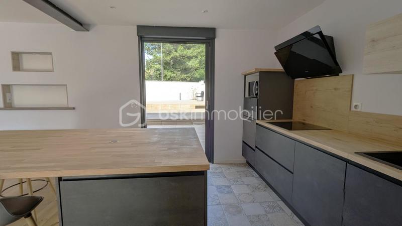 Maison traditionnelle - 86 m² - 4 pièces