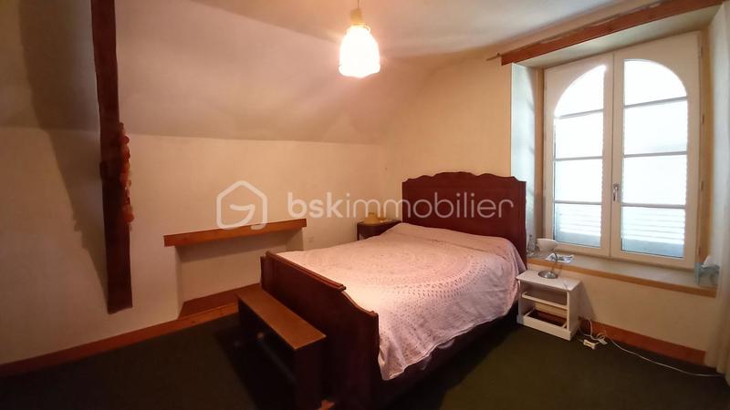 Maison en pierre - 171 m² - 8 pièces