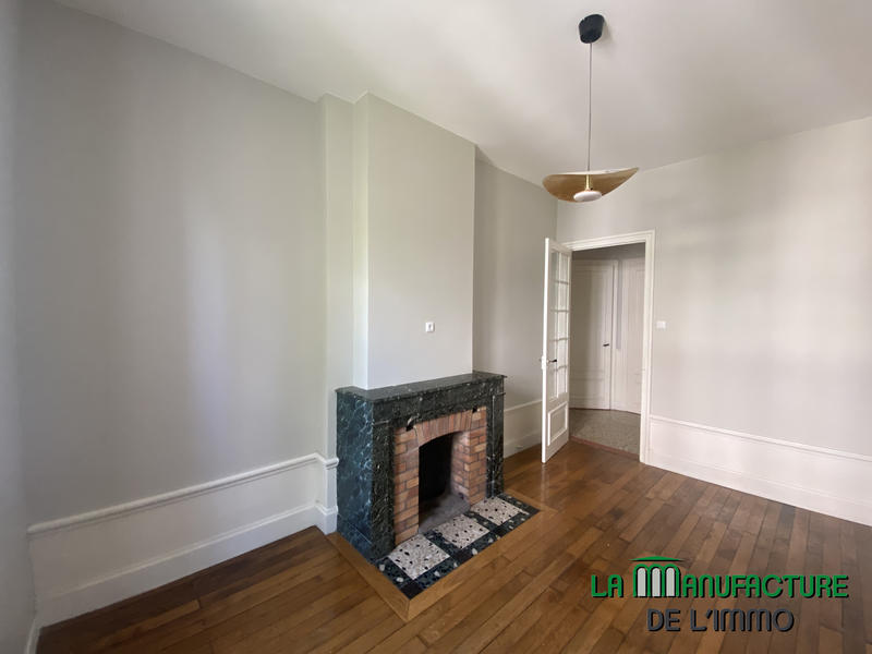 Appartement - 100 m² - 5 pièces