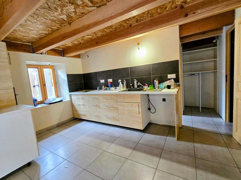 Maison en pierre - 200 m² - 5 pièces