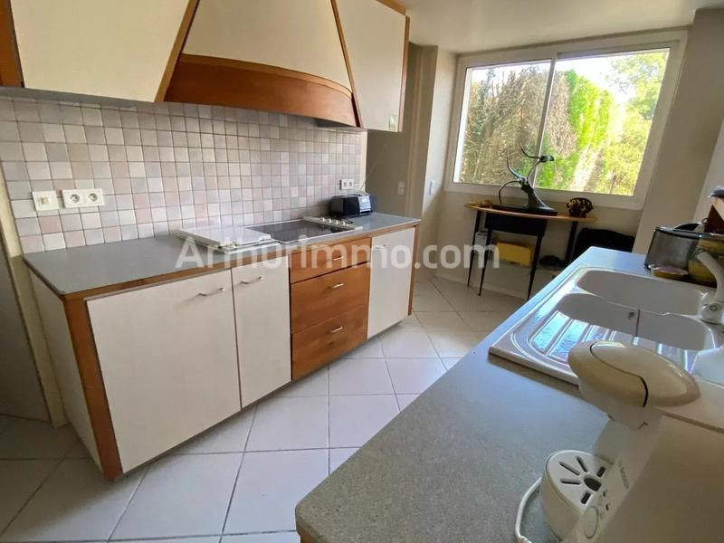 Maison - 400 m² - 12 pièces