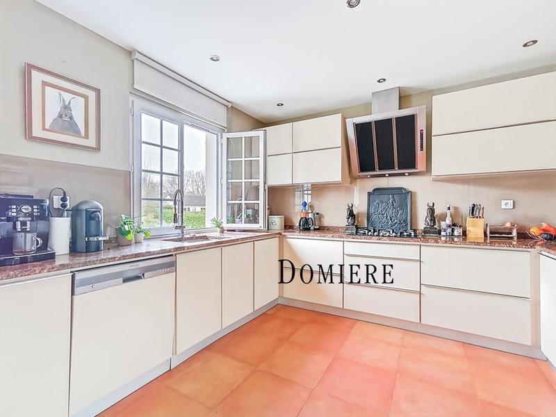 Maison - 200 m² - 8 pièces