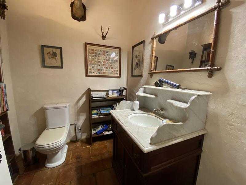 Maison - 365 m² - 8 pièces