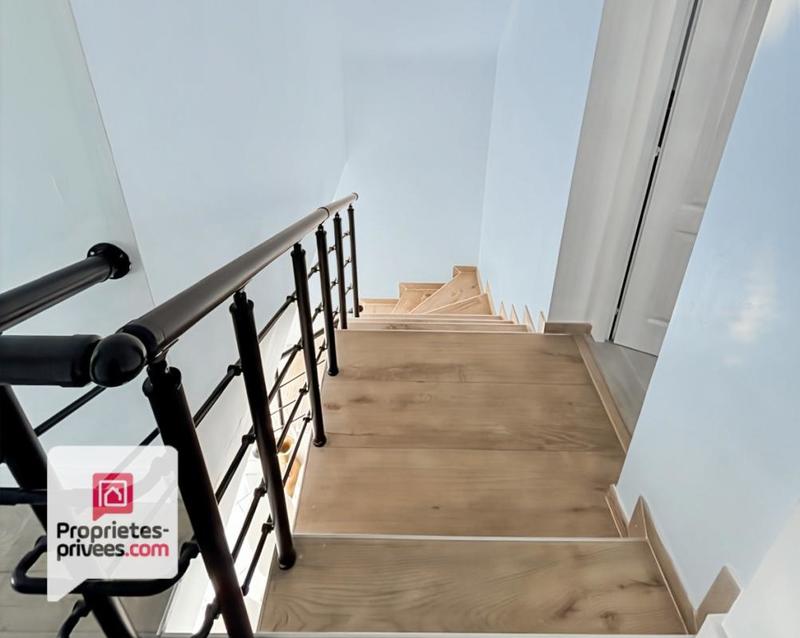 Maison - 123 m² - 8 pièces