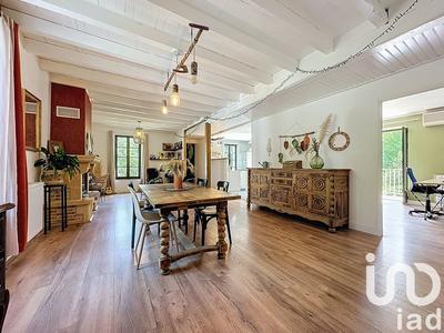 Maison - 157 m² - 9 pièces