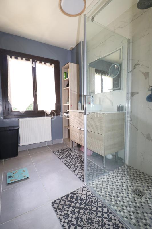 Maison traditionnelle - 175 m² - 8 pièces