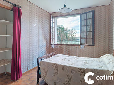 Maison - 210 m² - 8 pièces