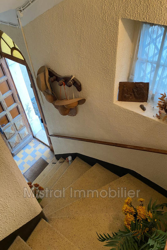 Propriété - 195 m² - 9 pièces