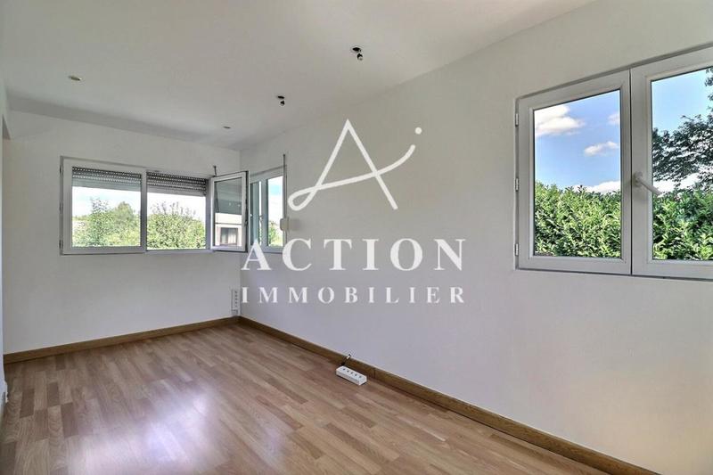 Appartement - 98 m² - 3 pièces