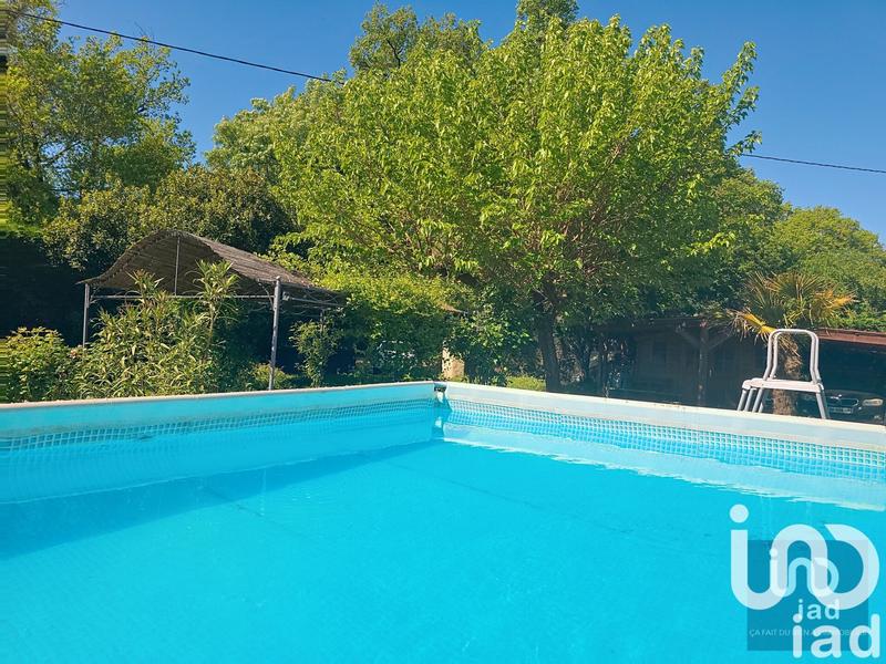 Maison - 223 m² - 8 pièces