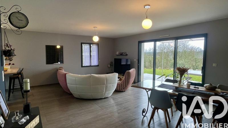 Maison - 128 m² - 6 pièces