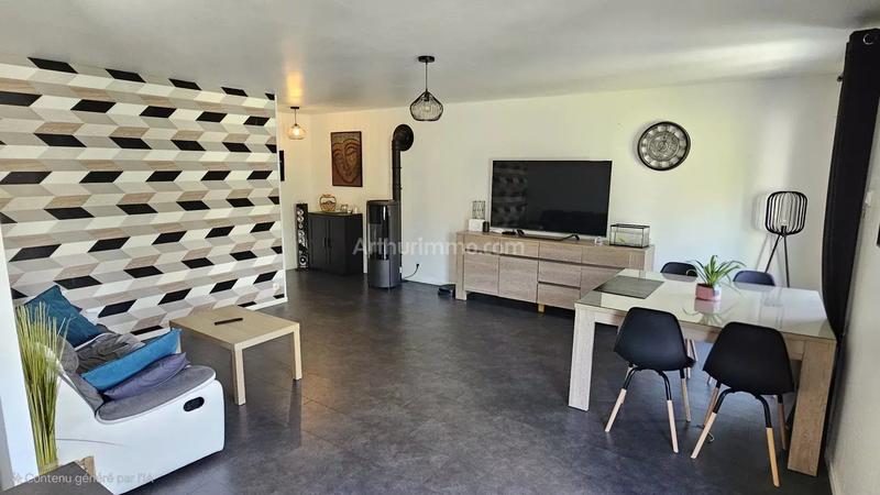 Maison - 93 m² - 5 pièces