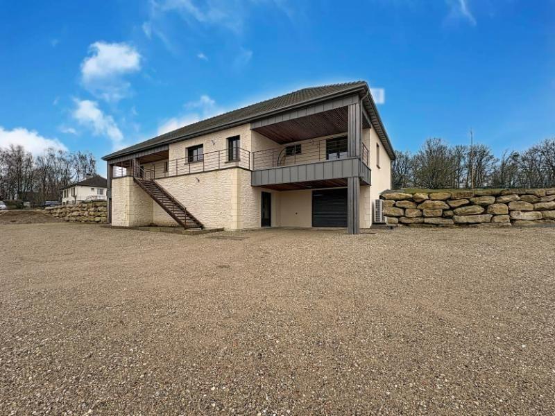 Maison - 200 m² - 7 pièces