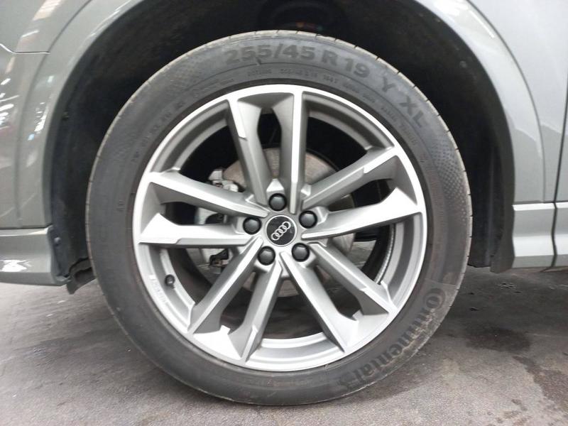 Audi Q3 35 Tdi 150 ch s tronic 7 s line