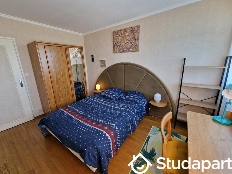 Chambre - 12 m² - 1 pièce