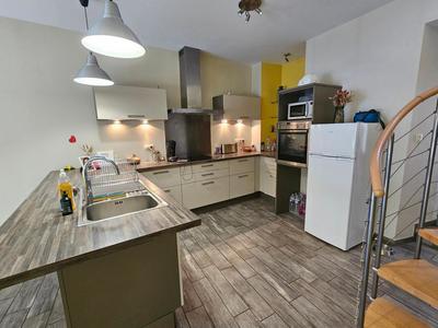 Maison - 200 m² - 9 pièces