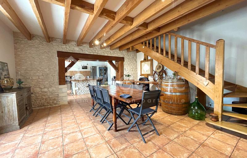 Maison - 189 m² - 6 pièces