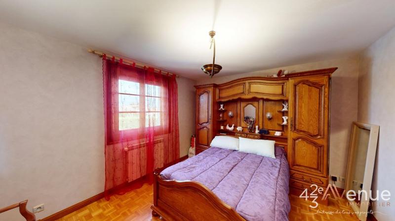 Maison - 156 m² - 9 pièces