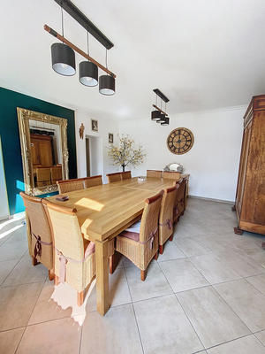 Maison - 164 m² - 8 pièces