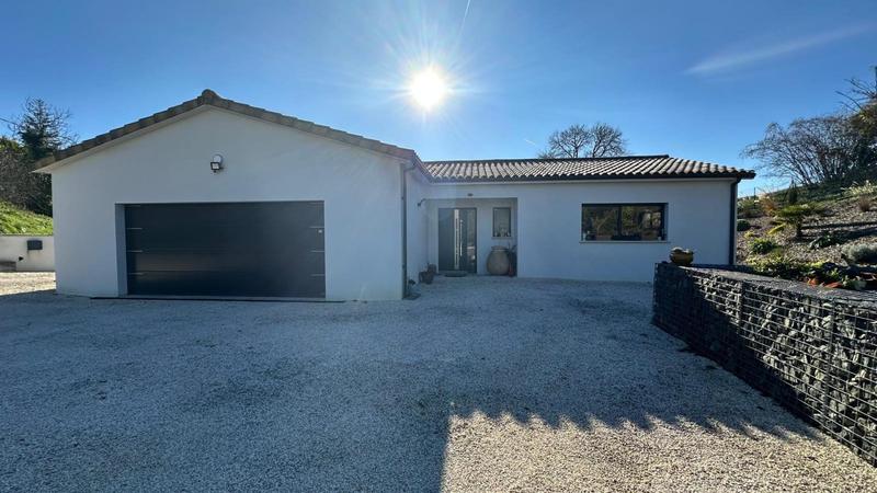 Maison - 140 m² - 6 pièces