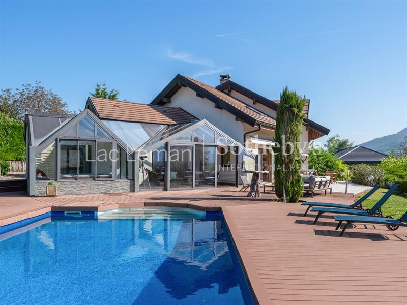 Maison - 286 m² - 7 pièces