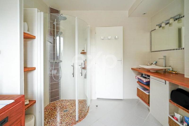 Maison - 161 m² - 7 pièces