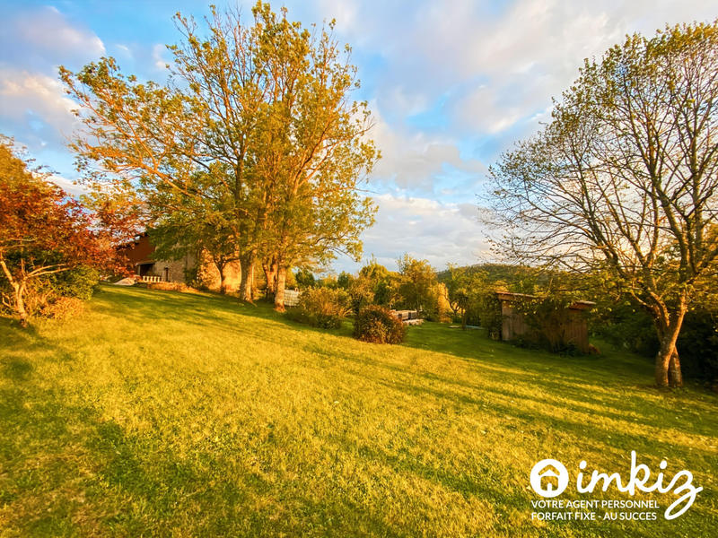 Maison - 305 m² - 7 pièces